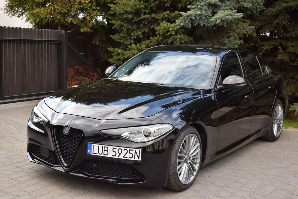 Alfa Romeo Giulia RWD Black Edition