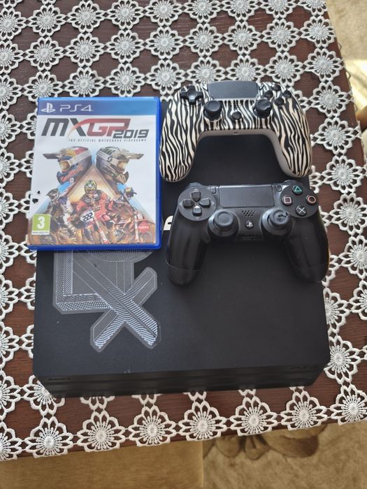 PlayStation 4 pro 1tb dwa pady napęd