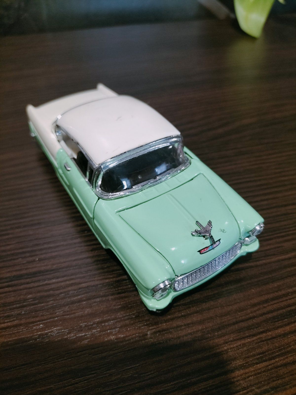 Продам колекційну модель Chevrolet 1955.