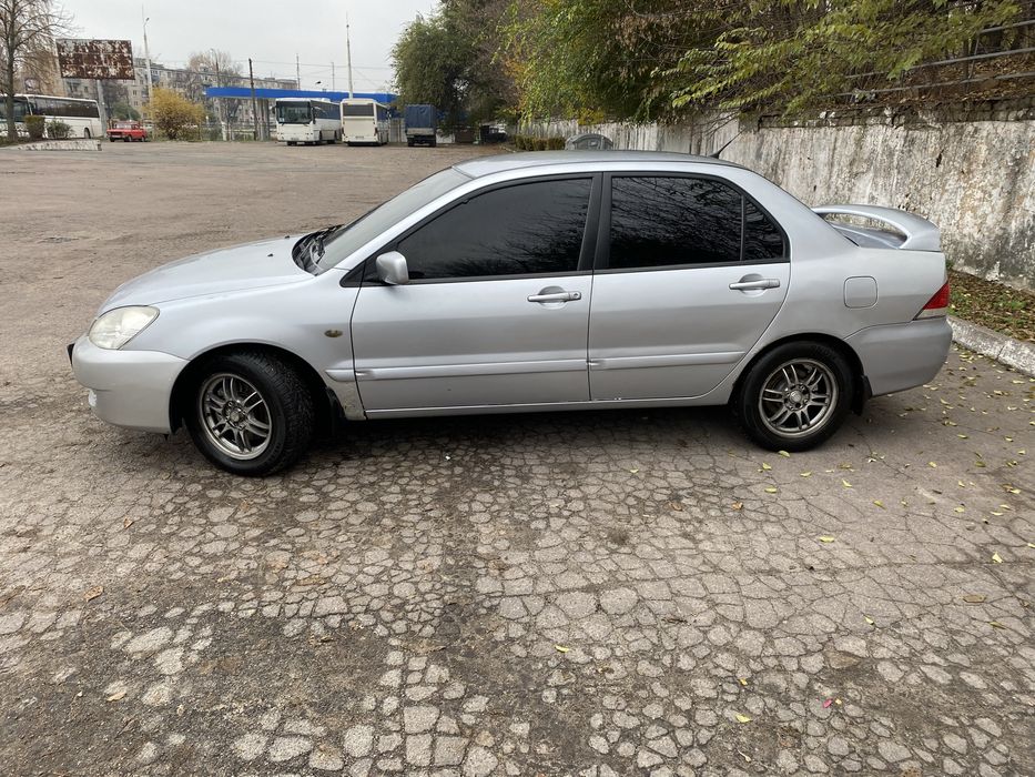 Продам автомобиль лансер 9