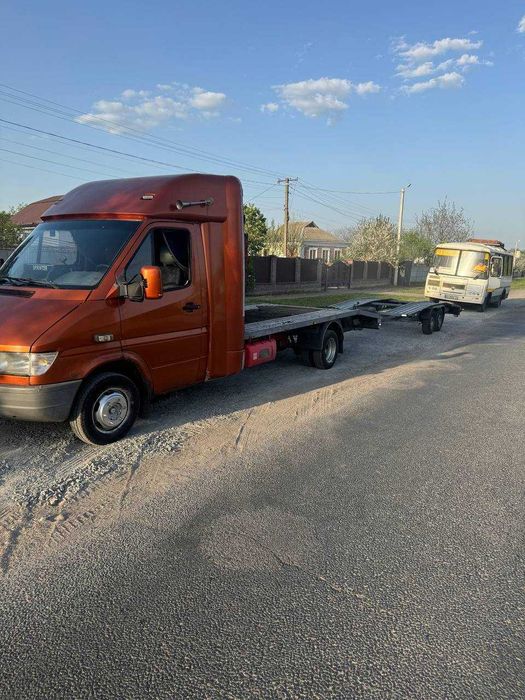 Евакуатор між Львовом і Києвом — два напрямки, максимальна надійність