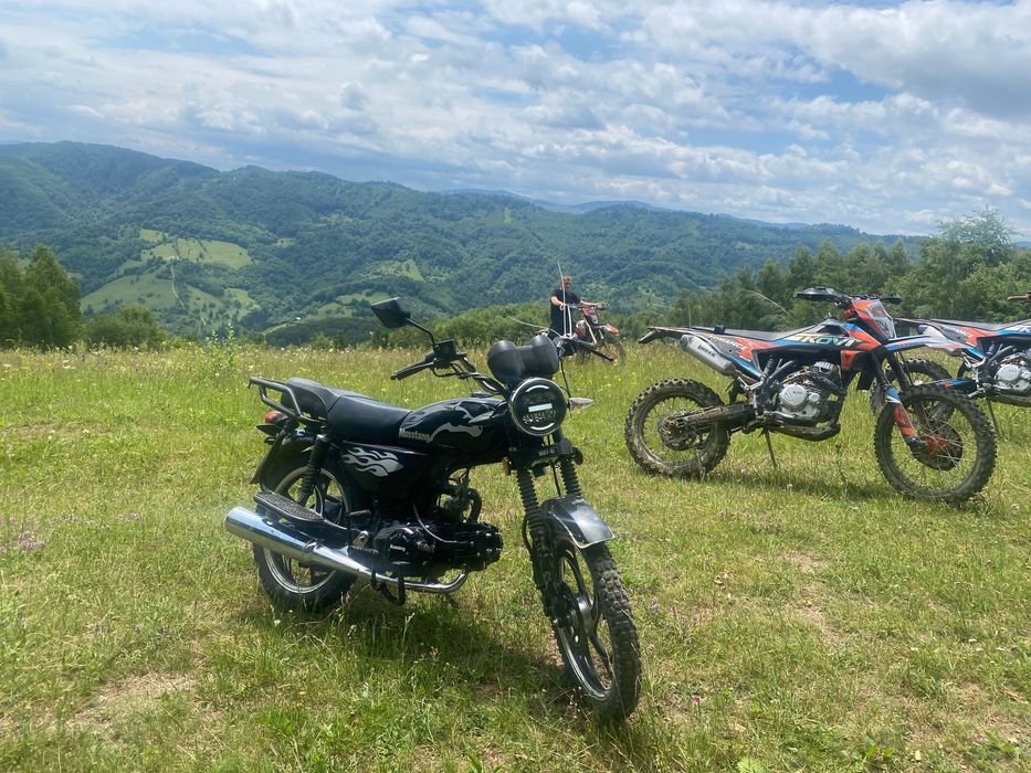 Мотоцикіль  мустанг 125