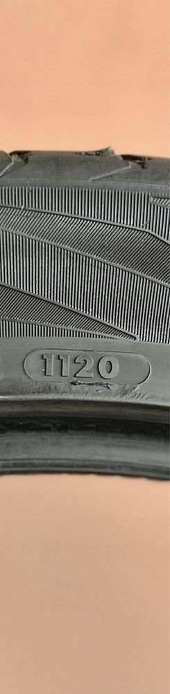 Vredesten 274/40/R22