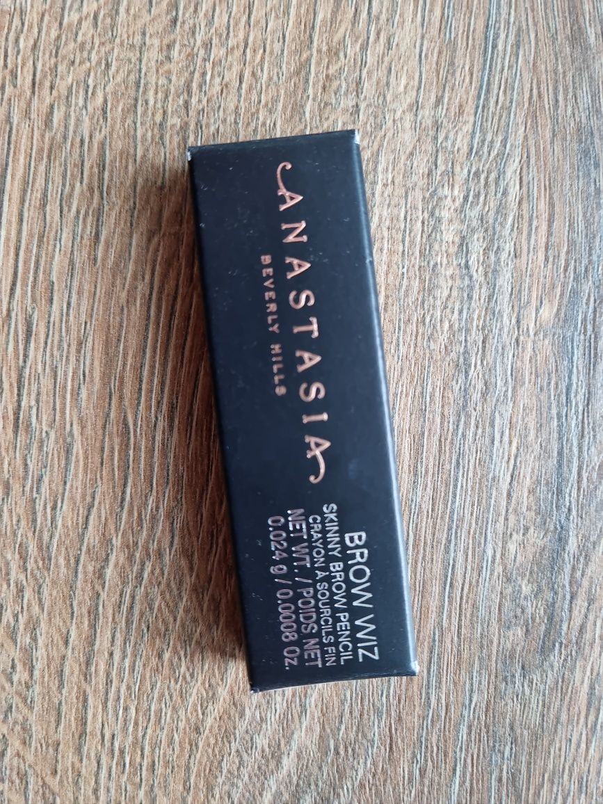 Anastasia beverly hills Brown wiz