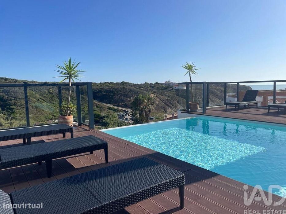 Apartamento T3 em São Teotónio de 107,00 m2