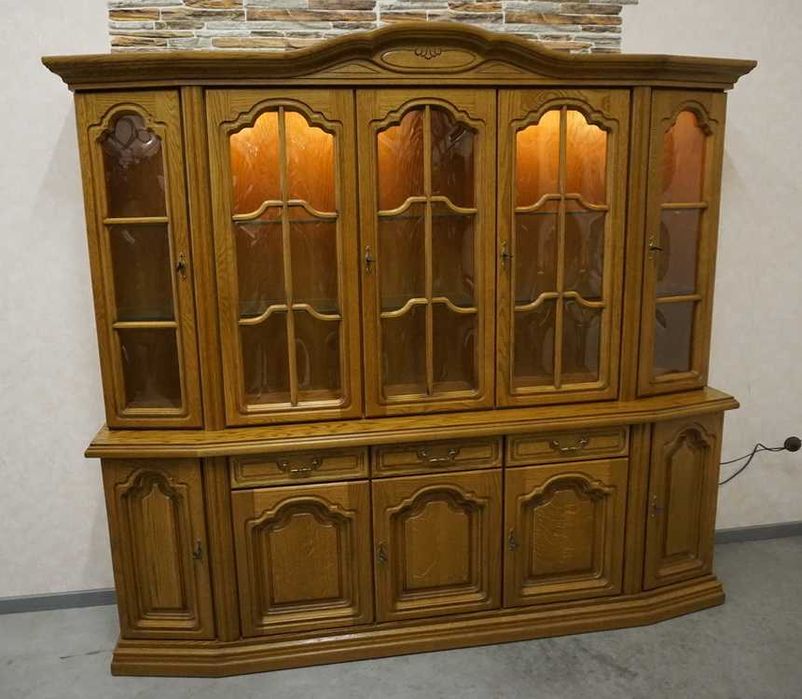 witryna z komodą dębowa szeroka podświetlana szer. 222 cm    p-994