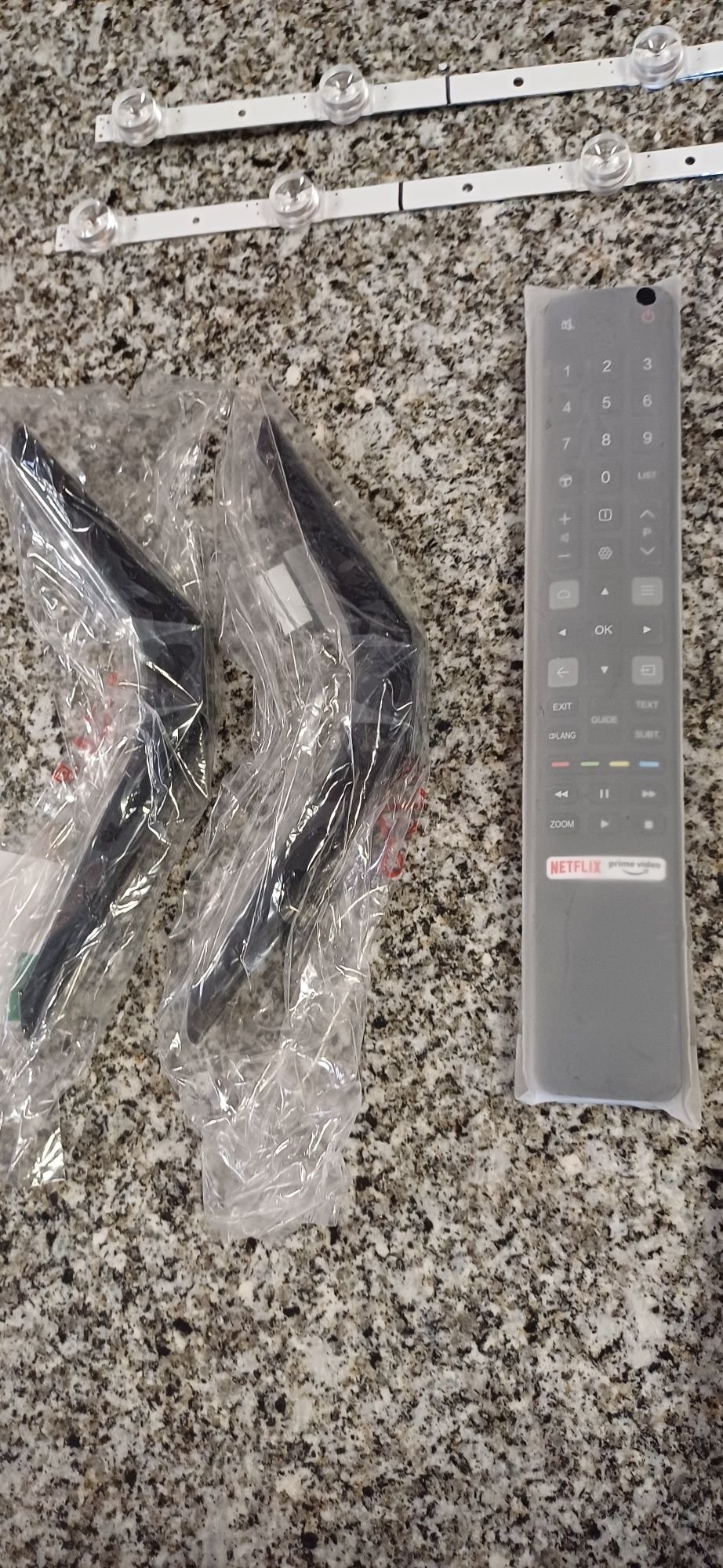 TCL 40S5200 - peças televisor