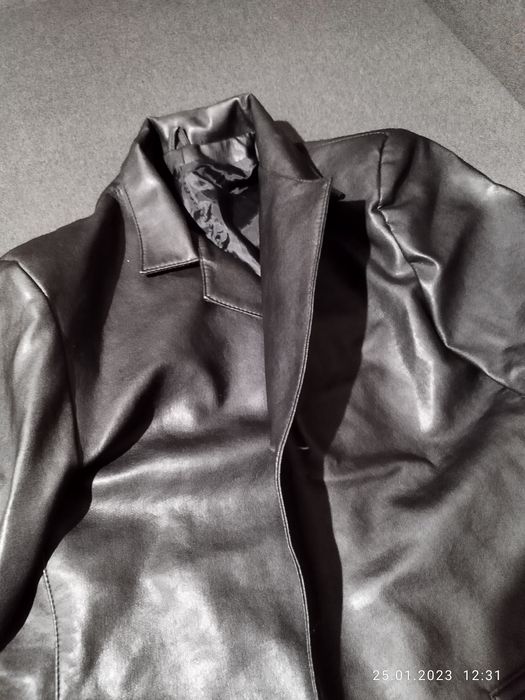 Продається чоловіча куртка