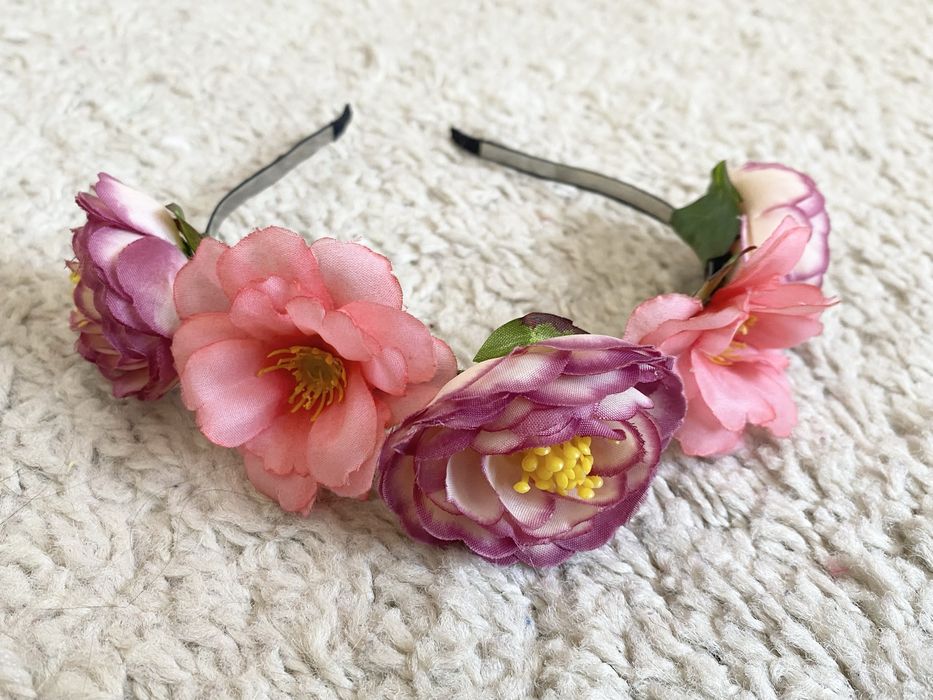 Wianek opaska różowy na opasce ze sztucznych kwiatów wiosenny letni