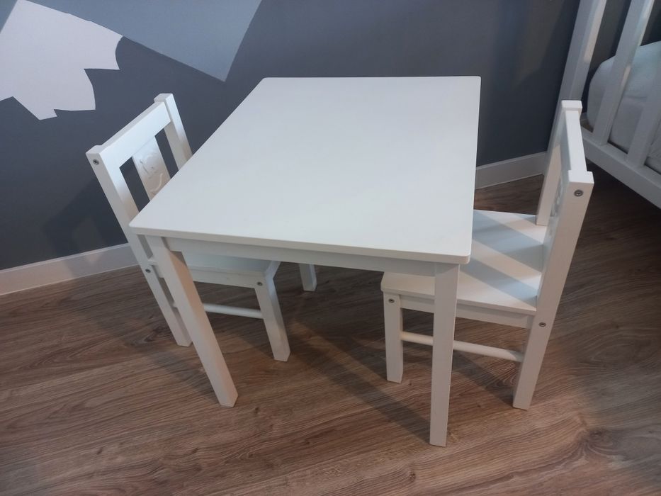 Ikea kritter zestaw drewniany stolik + dwa krzesełka