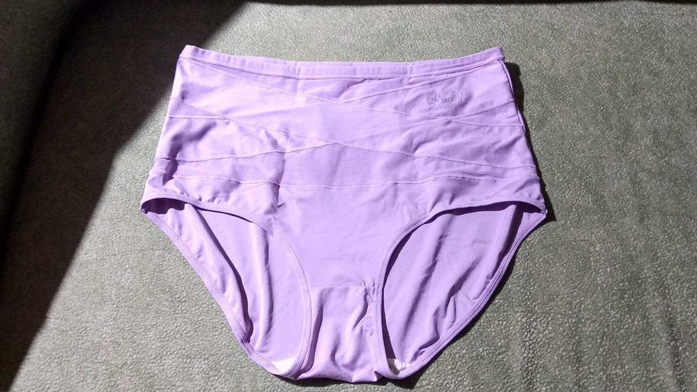 Жіночі трусики (безшовне формування фігури)