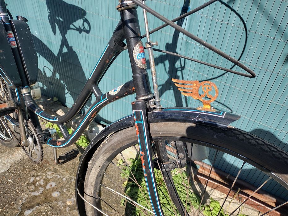 Przedwojenny rower Rekord z Bydgoszczy z silnikiem MAW