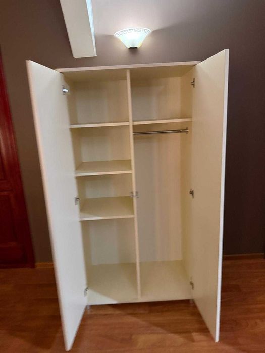 komplet mebli do pokoju dziecka lubiącego konie