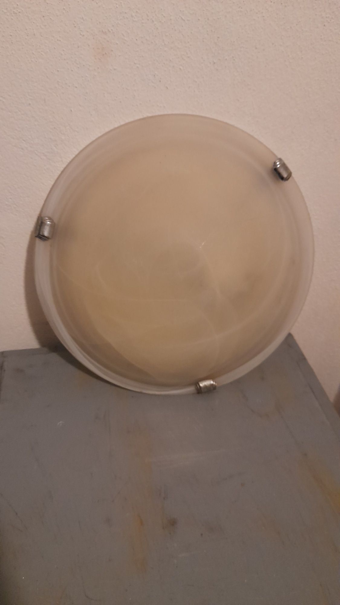 Candeeiros de teto e de mesa