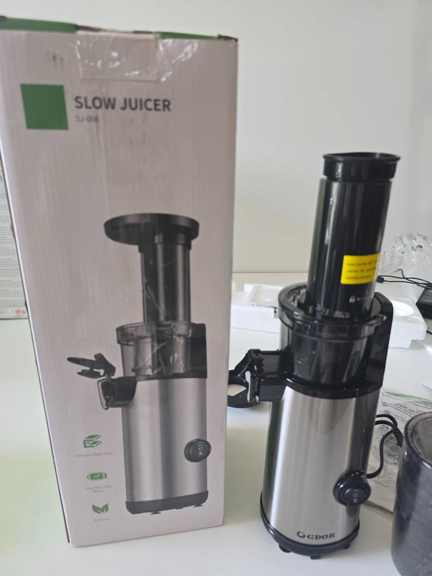 Wolnoobrotowa wyciskarka do soków warzy GDOR  bez BPA 600 ml