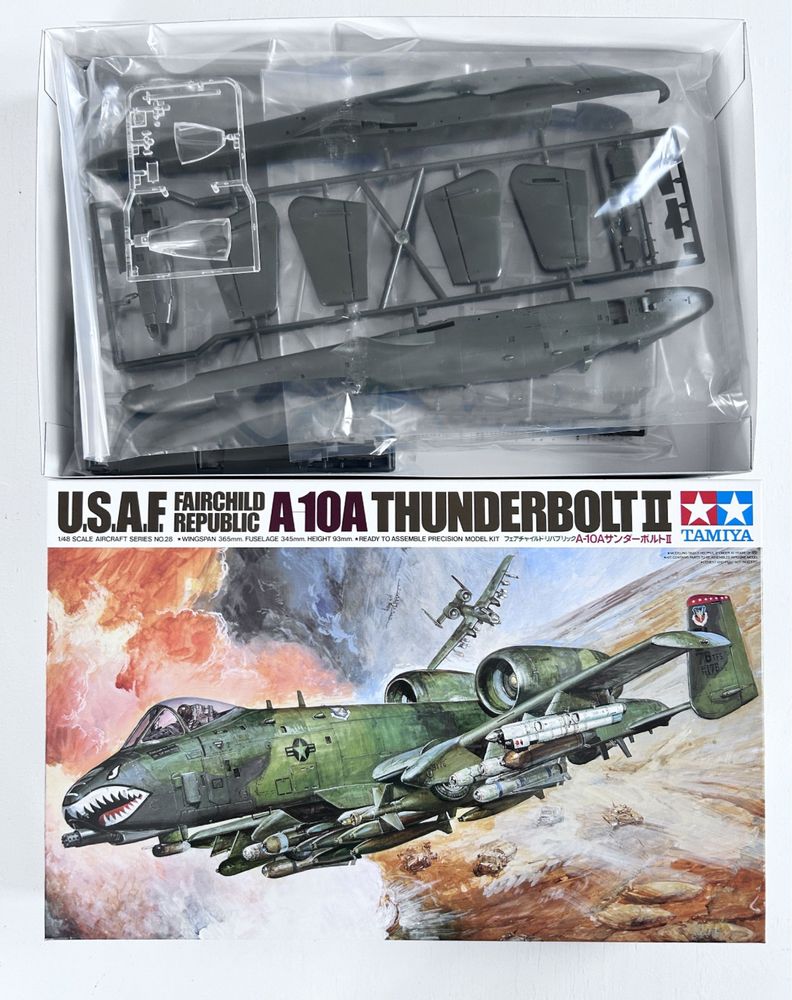 Samolot A10 Thunderbolt model do sklejania Tamiya 61028