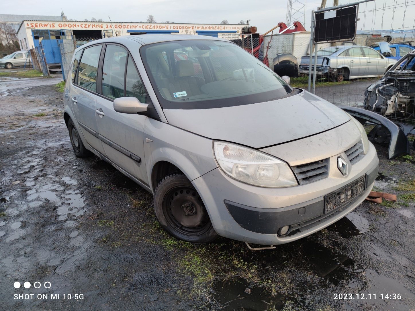 Renault scenic II TEA19 maska przod