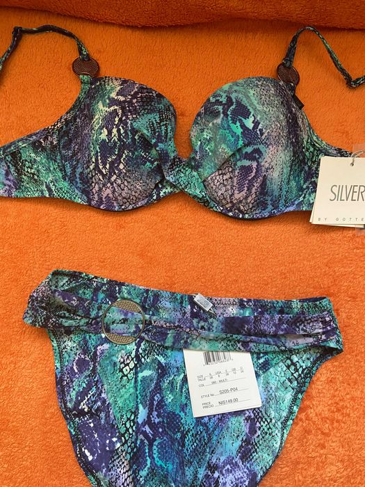 Фирменный купальник