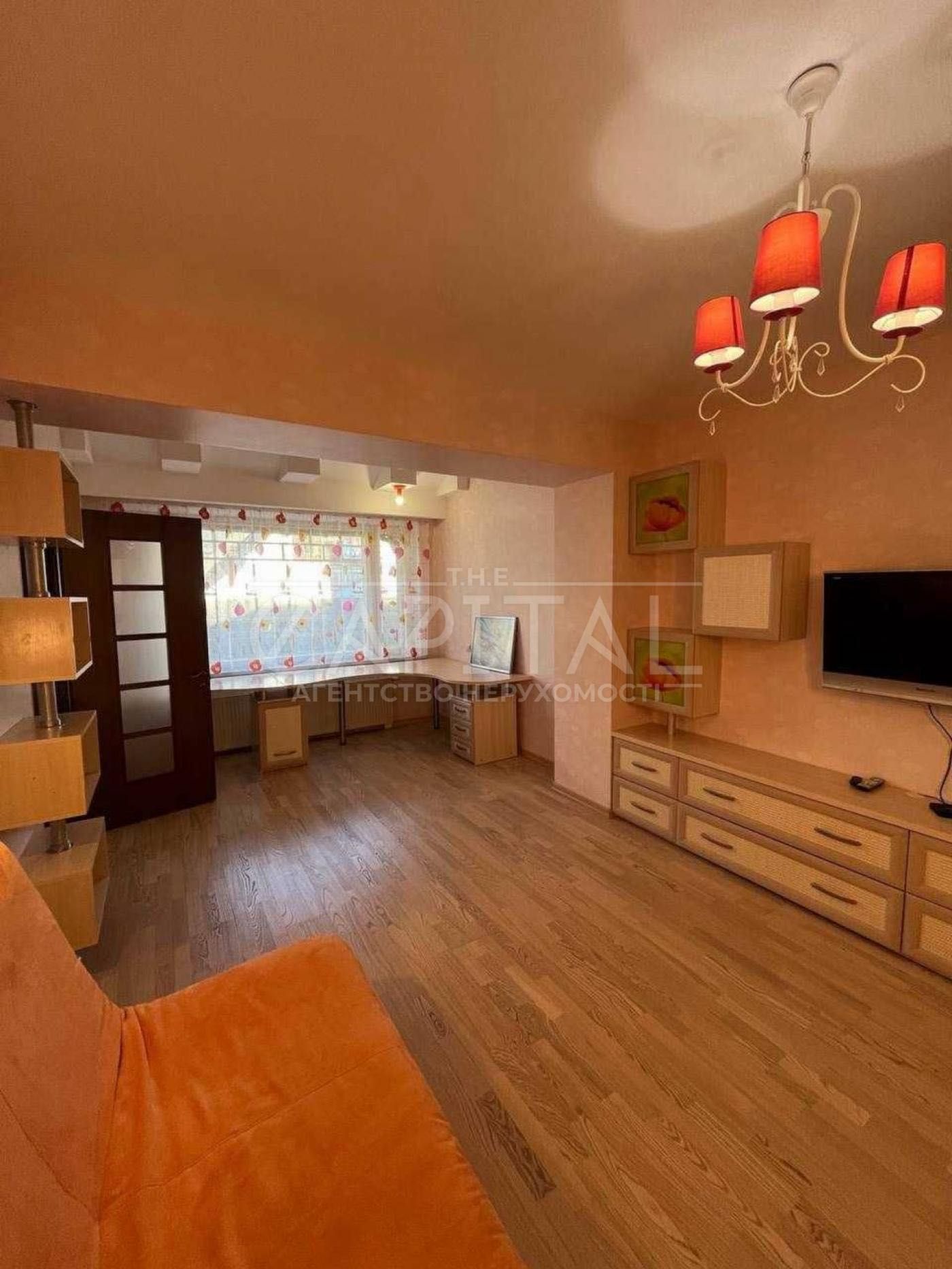 Оренда котеджу 500м² з басейном і сауною, с. Підгірці