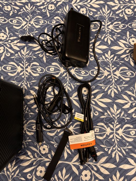 Bluetti eb70 зарядна станція