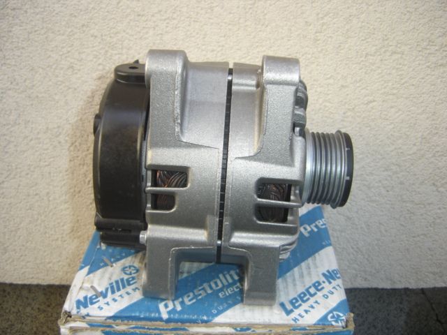 Alternator Citroen Berlingo C4 C5 C8 Peugot Partner Expert 307 407 HDi