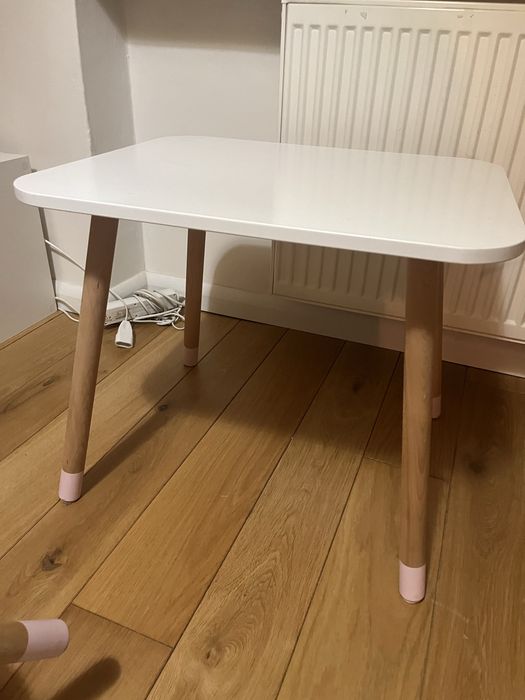 Stoik i krzeslo dla dziecka korona