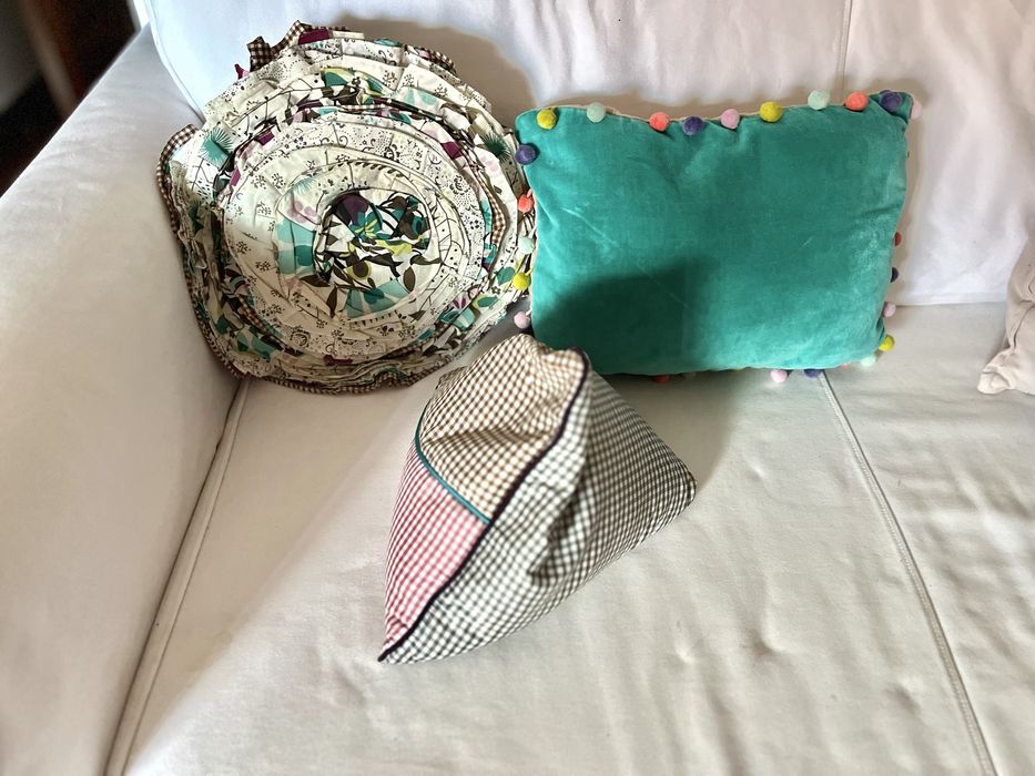 2 Capas de Almofada + Enchimento + Oferta de 1. Da Zara Home