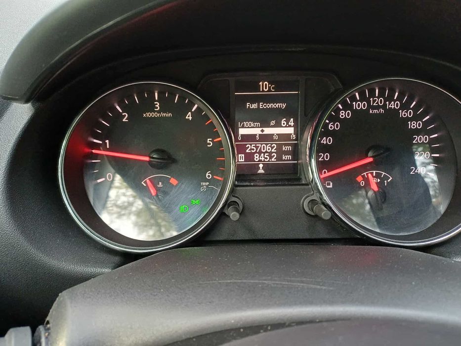 Nissan Qashqai 1.5 dci 2011r