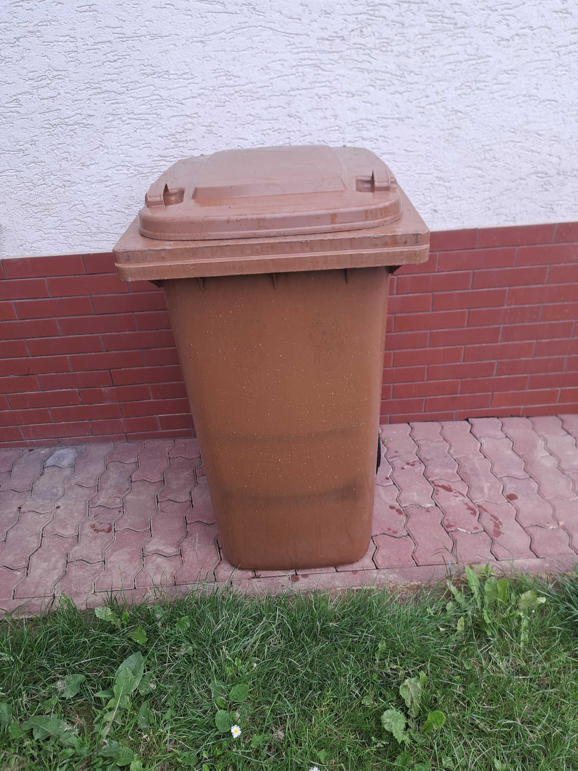 Kosz - pojemnik na odpady brązowy bioodpady   240l