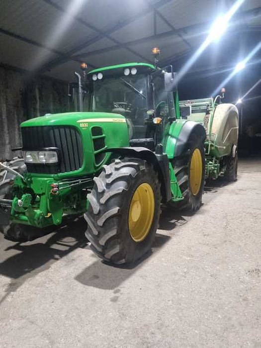 Vende-se Trator John Deere 6930 Premium