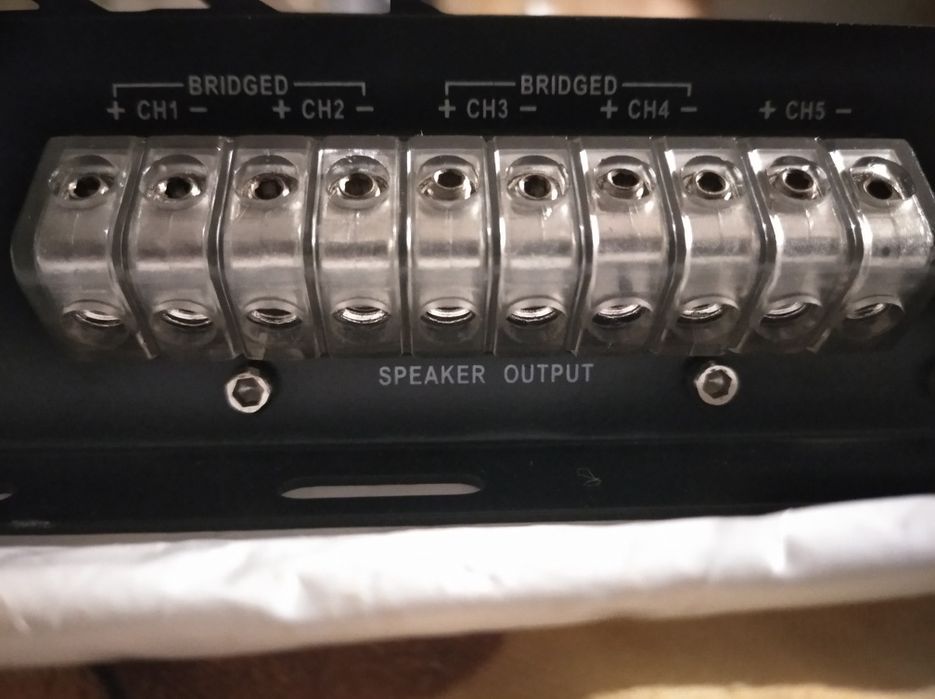 Усилитель Урал-Победа 5-канальный.