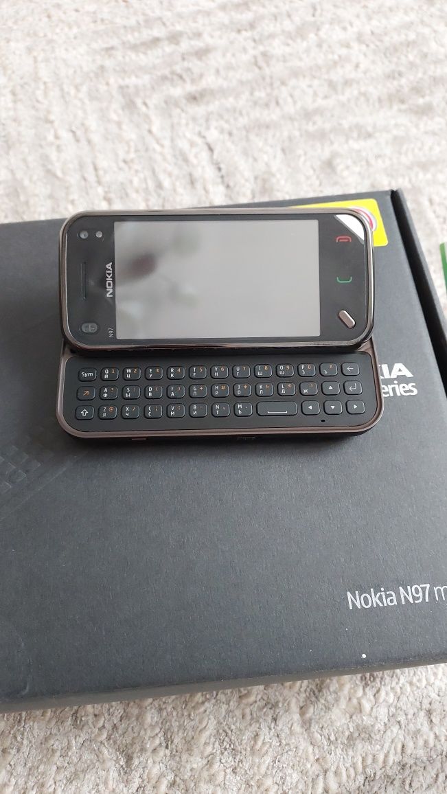 Телефон Nokia N97 mini