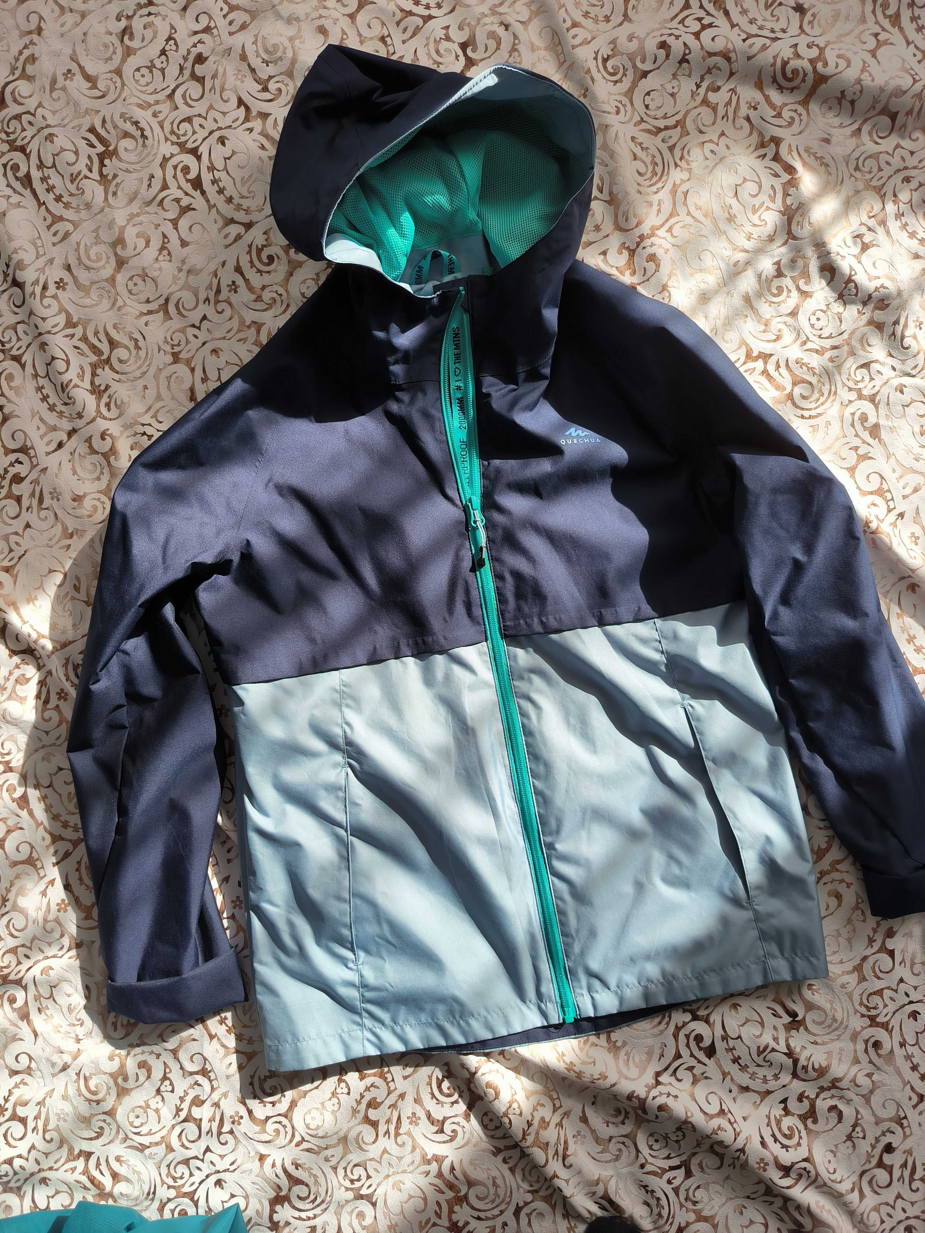 Куртка вітрівка quechua s/m