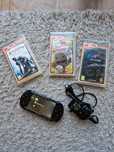 PsP stret 4gb plus 3 gry