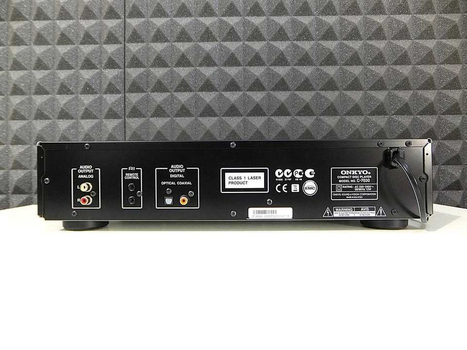 Markowy odtwarzacz cd ONKYO C-7030