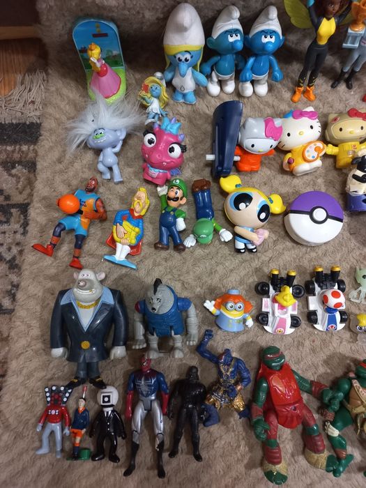 Игрушки макдональдс, кити, смурфик, пони, глазастики