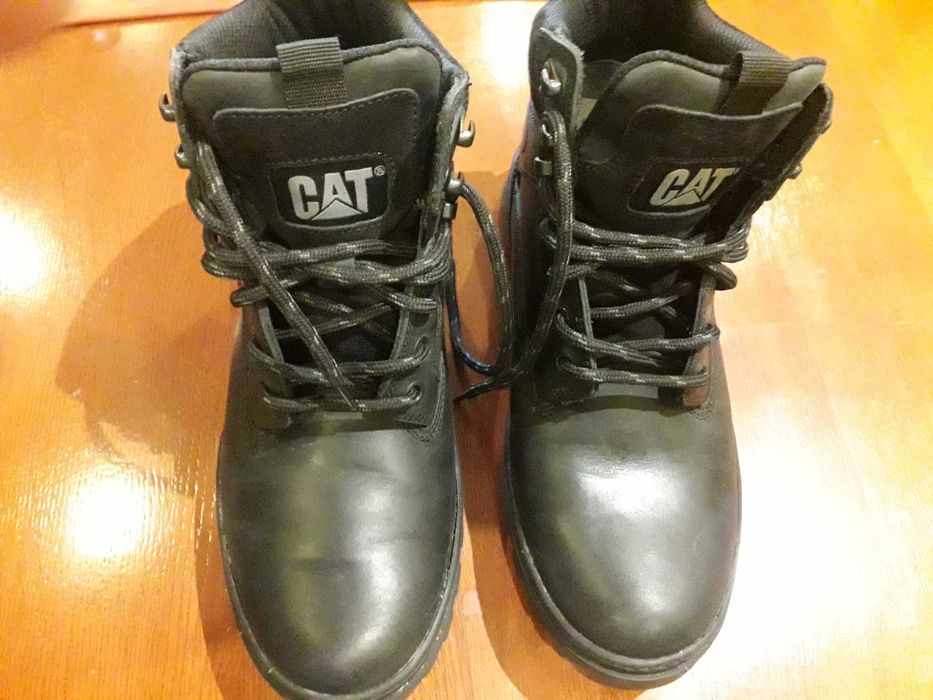 Продам чоловічі шкіряні черевики Caterpillar на лазерній основі