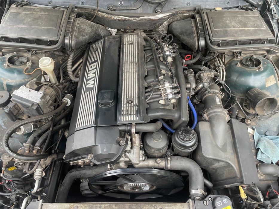 Продам BMW E39 1998 2.8 ГАЗ/Бензин (520i, 528i, 530I)