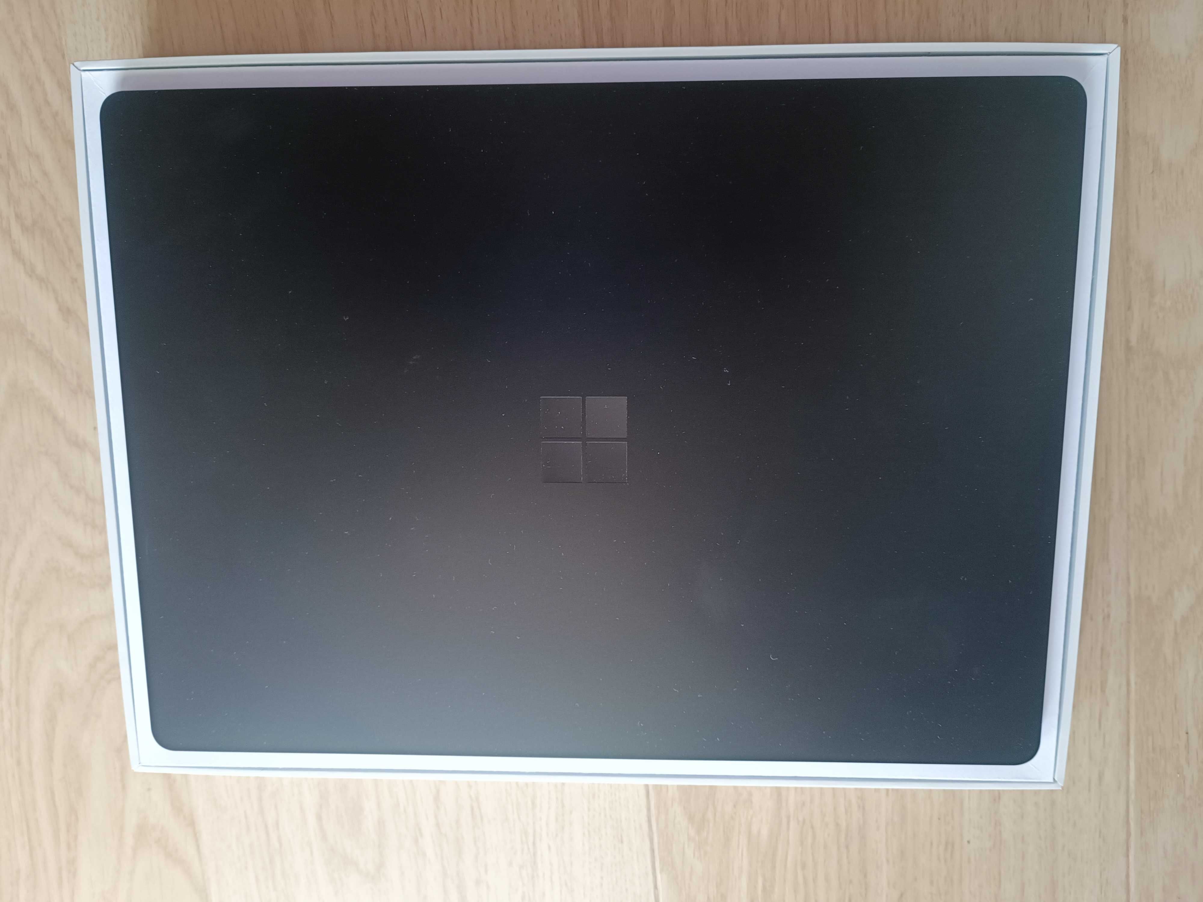 Microsoft Surface Laptop 4 13,5" i5/8/512 Matte Black - igla