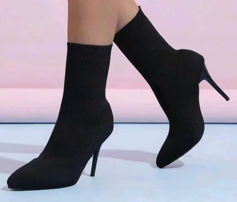 Czarne BOTKI na szpilce rozm. 38 (B023)