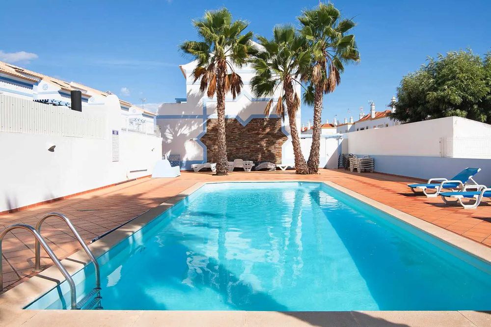 MANTA ROTA: V4 - Piscina - Estacion. - BBQ - Total equipada * Privado
