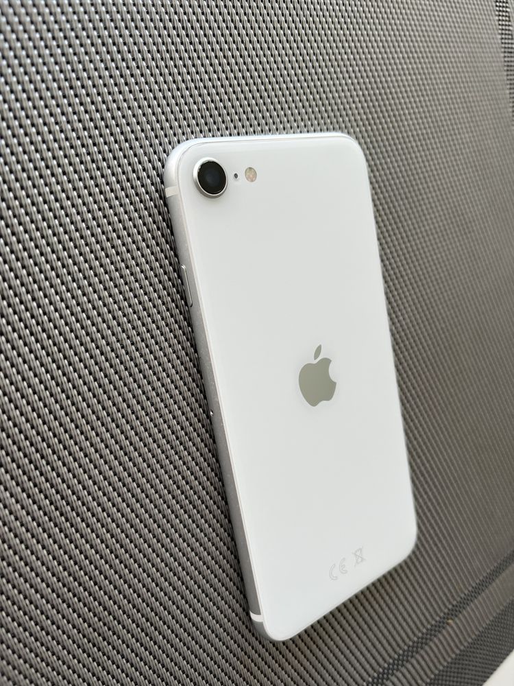 iPhone SE, White