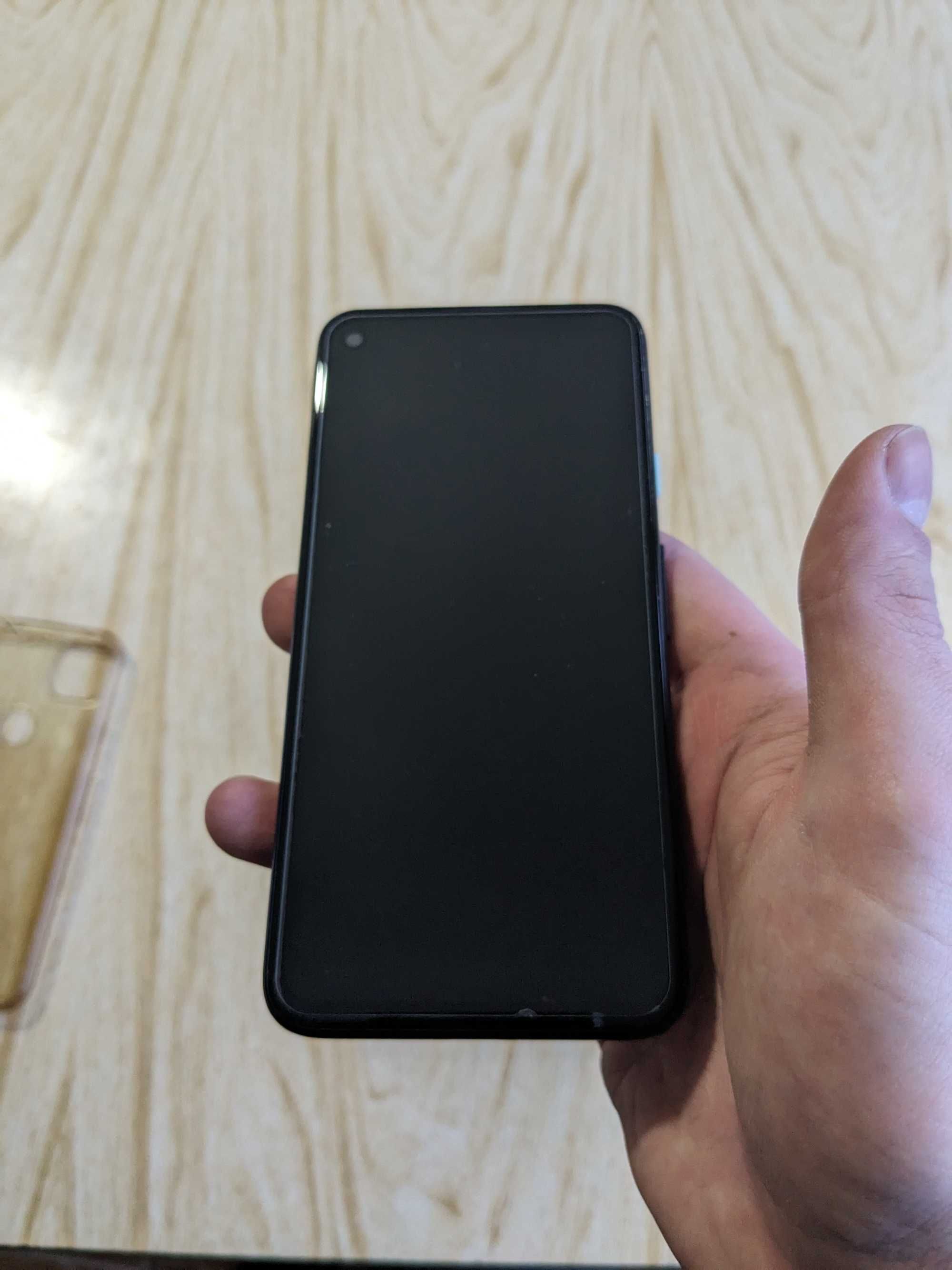 Відмінний стан! Телефон Google Pixel 4a 5.8'' 128Gb Black + навушники