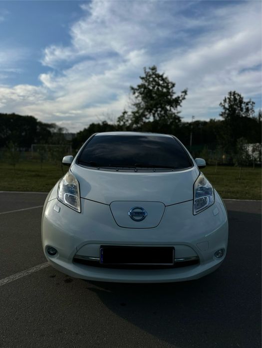 Nissan Leaf 24kw їде 110-120км 9палок! Ціна до 25.10