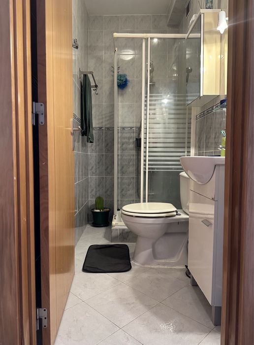 Alugo Quarto Individual Em Campolide