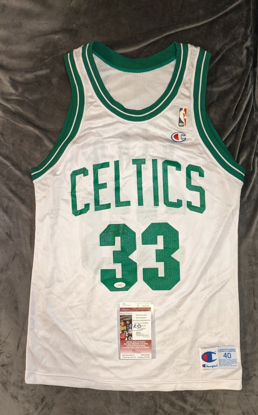 Camisola Larry Bird autografada com certificado