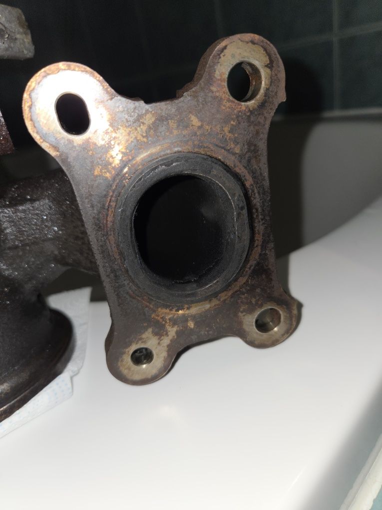 Turbo + dolot rury powietrza 1.4 TSI CZCA 2018 04E145721R | 04E129656S
