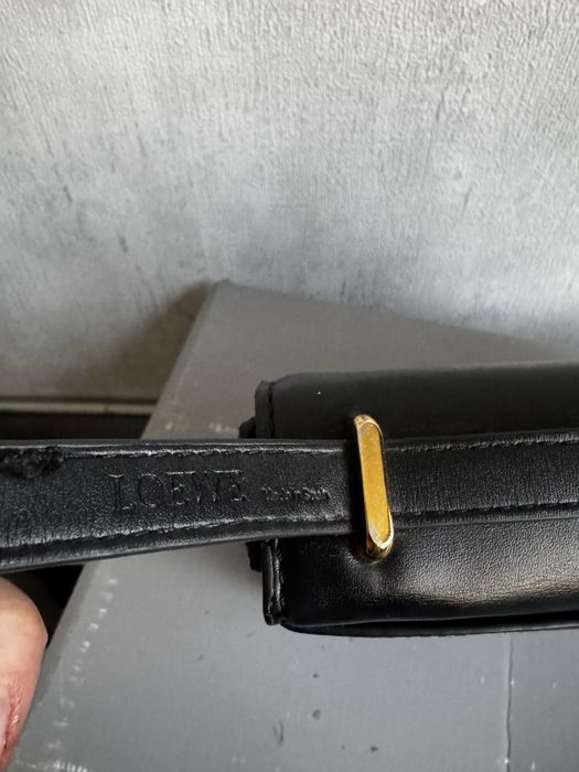 Чорна сумка loewe