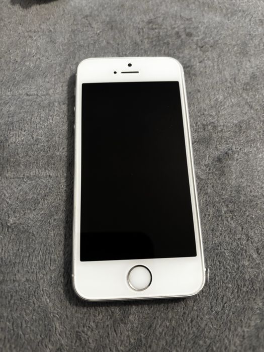 iPhone SE srebrny 32 GB, bateria 97% oryginalna