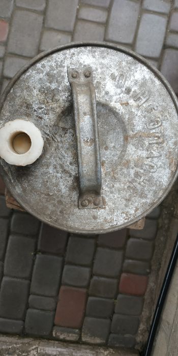 Металева каністра на 10 л.